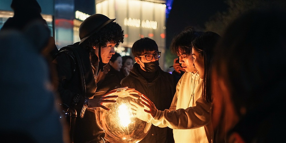 街头互动装置 — 愿望交换灯（图ZMTAxNTEzOTA4） - 实验艺术 - 站酷设计师BINL2020原创素材 - 站酷ZCOOL
