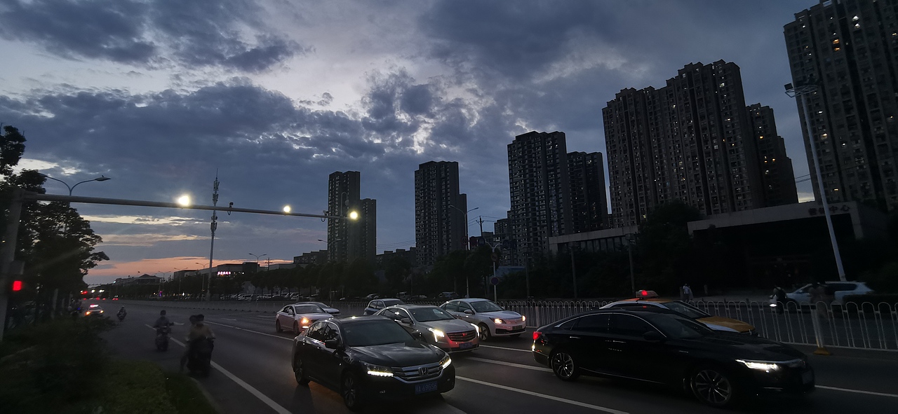 武汉街头掠影（图ZMjE4OTg3NzM2） - 风光摄影 - 站酷设计师华中视觉原创素材 - 站酷ZCOOL