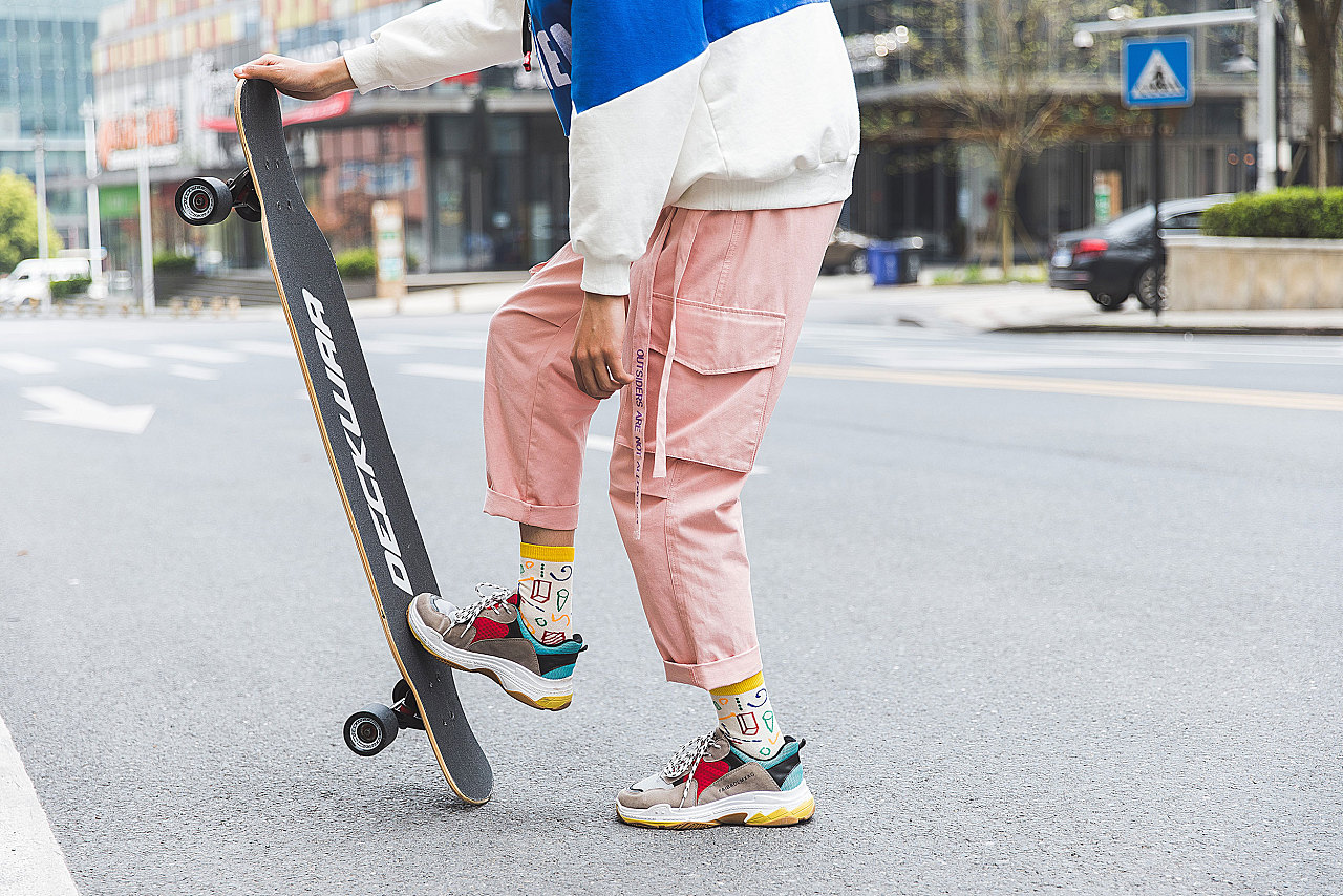 2019春夏男袜袜子潮袜中筒袜街拍国潮炫酷滑板