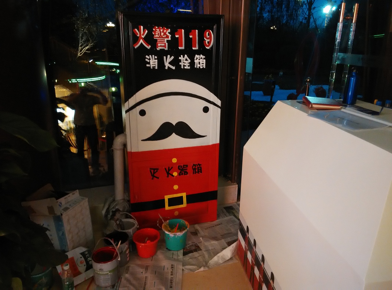 尊重工具,细心工作,感受绘画,感恩生命,基准与质量取决于我们的心——锦泰彩绘