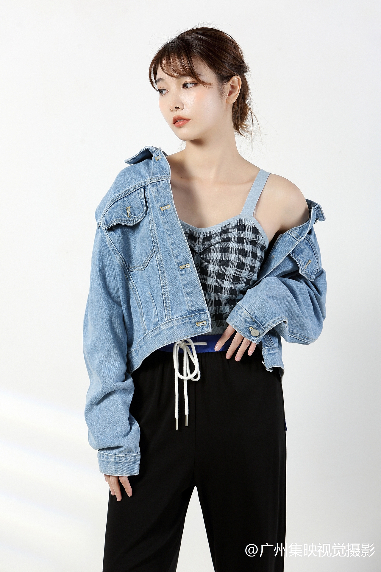 流行服饰拍摄女装摄影模特休闲服装拍照淘宝天猫拍图