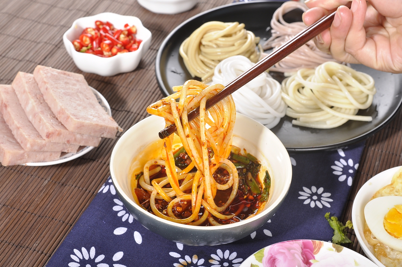 翻到2年前 拍的一些米线图片 随便放几张