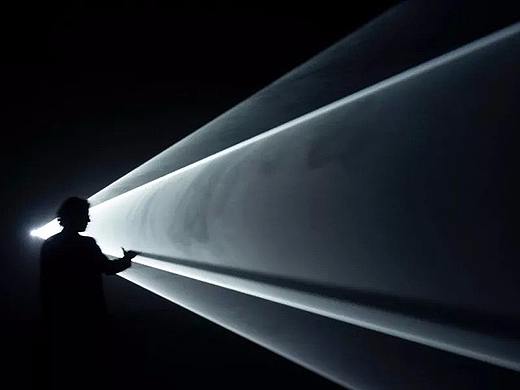 装置|如何把人的抽象情绪具象成物理可见光?