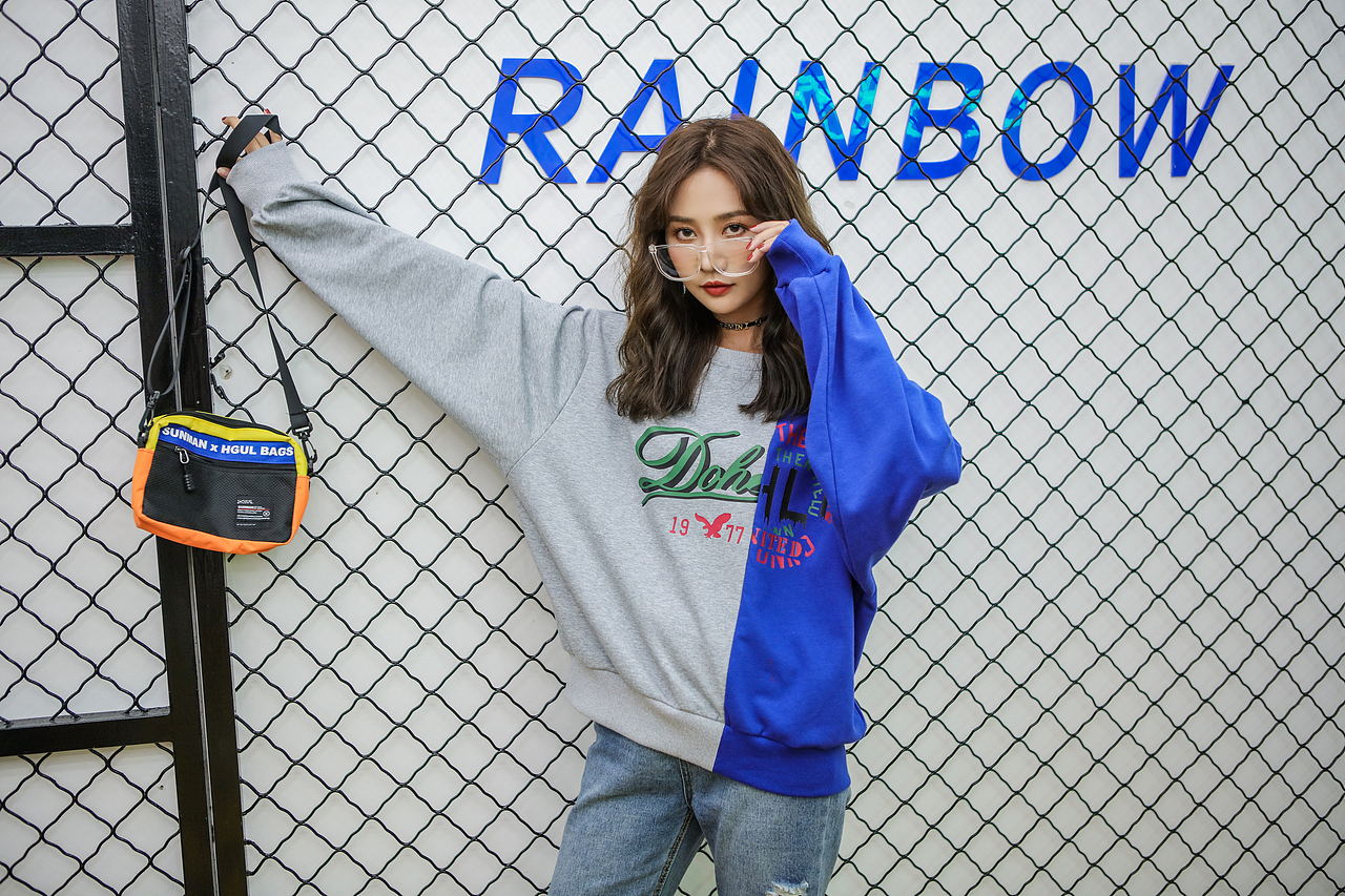 模特羊羊休闲裤 超短裤 破洞裤 修身裤 广州裤子摄影