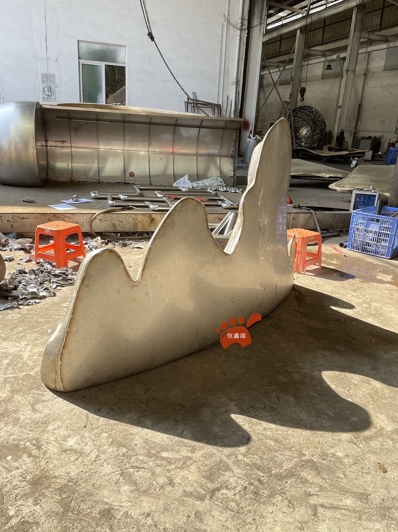 镜面钛金不锈钢假山雕塑 手工锻造不锈钢假山雕塑