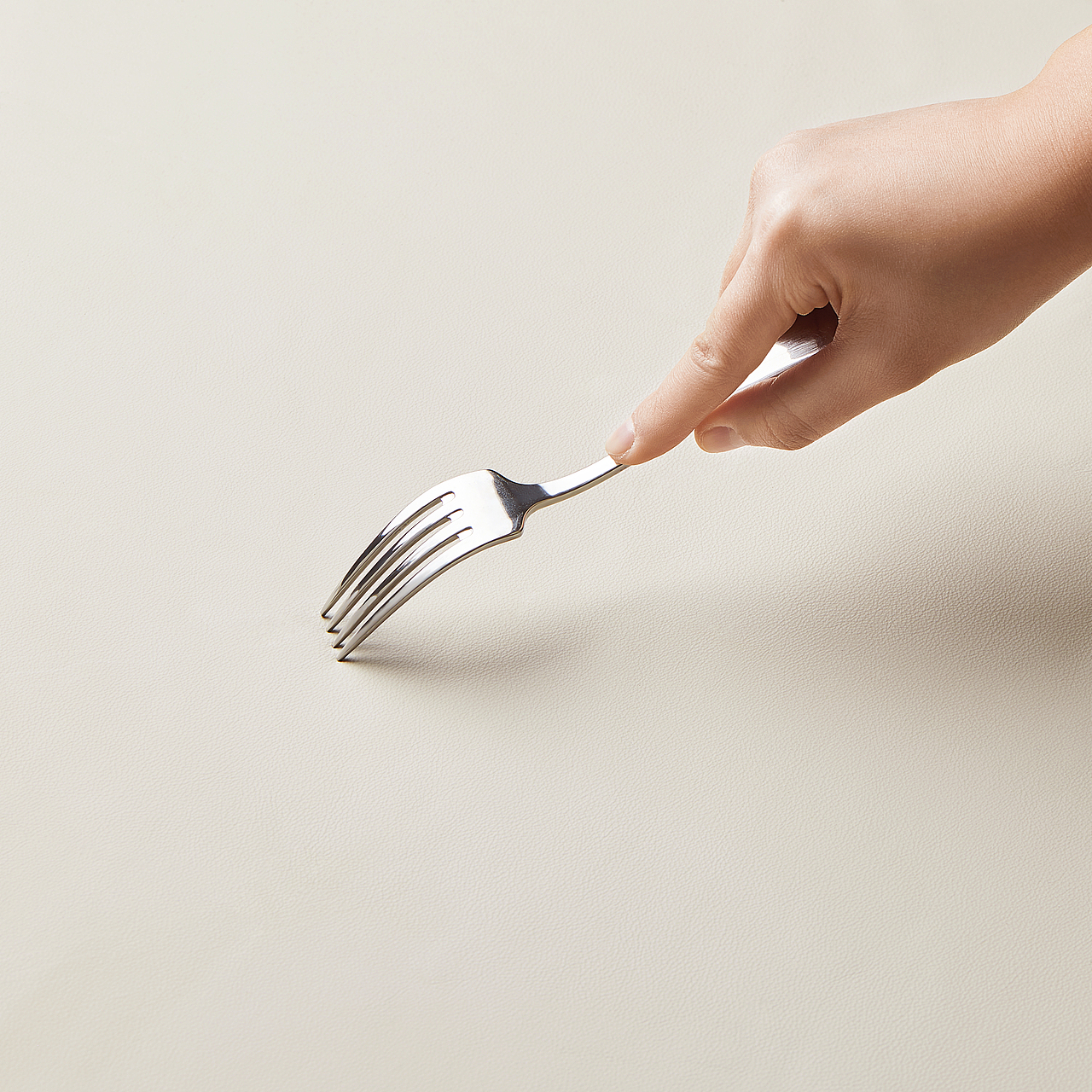 喜临门城爱泡芙床托 | LeeconLi