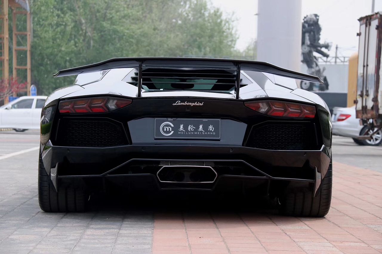 兰博基尼LP700升级改装revozport碳纤前唇侧裙后唇尾翼