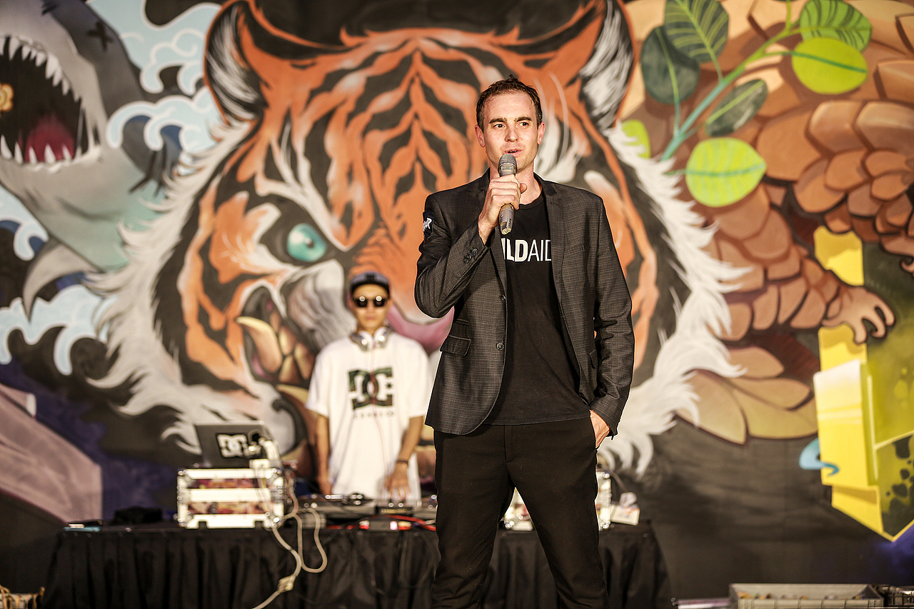 AirJordan · 400ml · iAcro-打造球鞋主题改装车