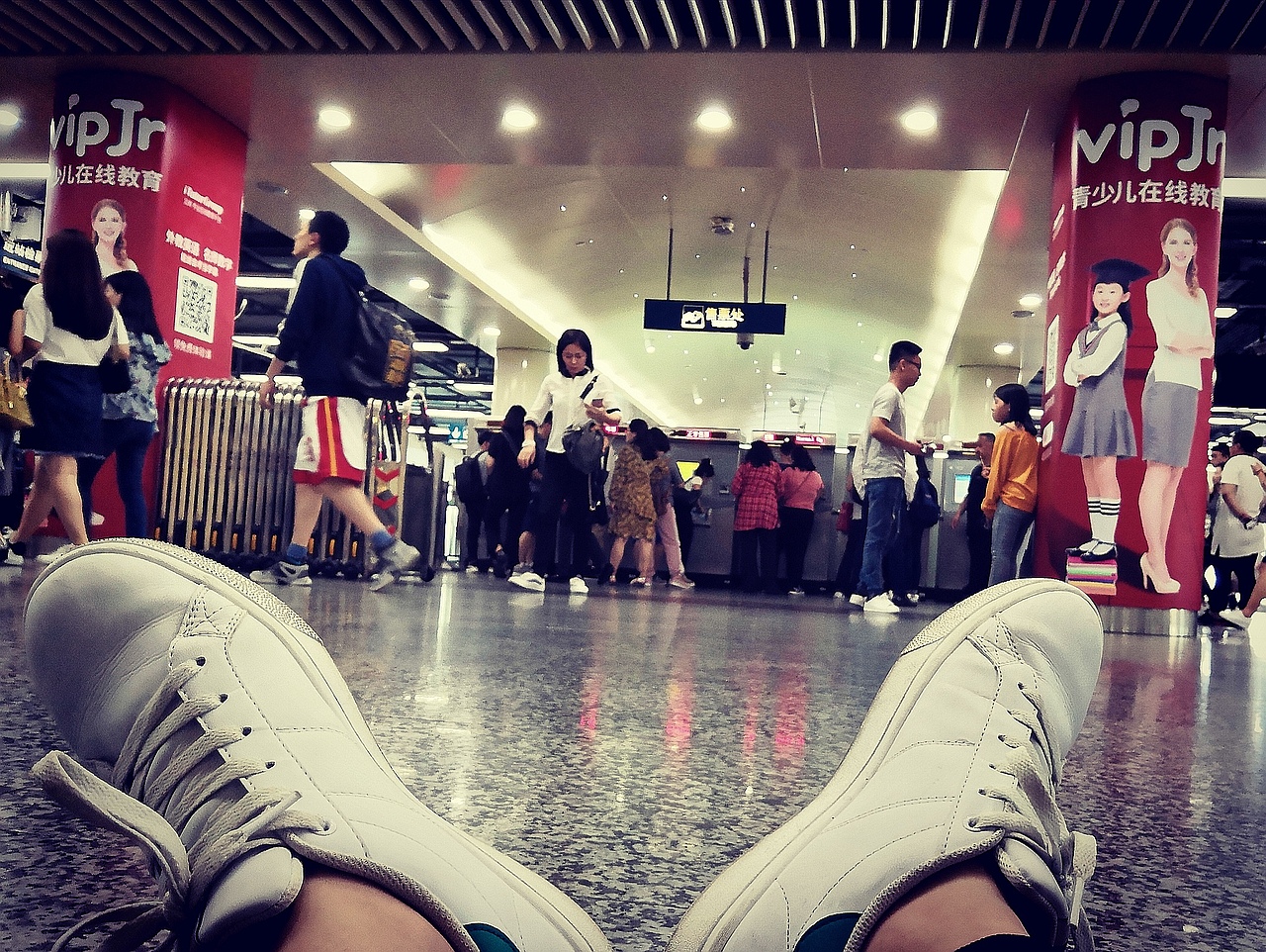 camera Raw 稍微处理一下。