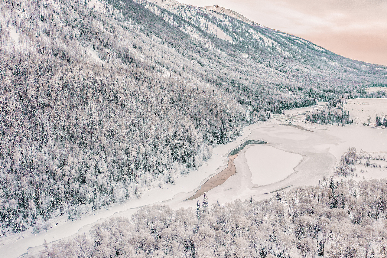 国境之北-新疆喀纳斯