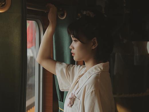 火车叨位去（个人主页-ZNDgwODc1NjQ=） - 人像摄影 - 站酷设计师歐大發原创素材 - 站酷ZCOOL