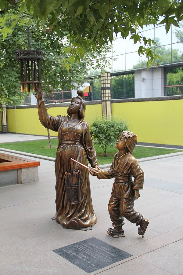 大雁塔广场的城市雕塑