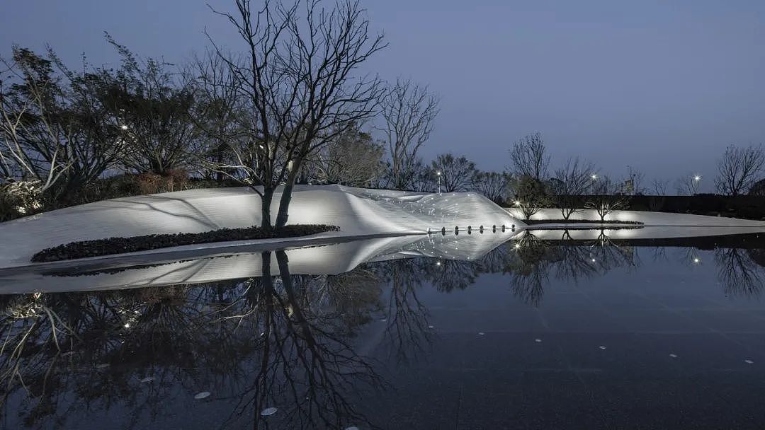 世纪水岸鸟屿浮云