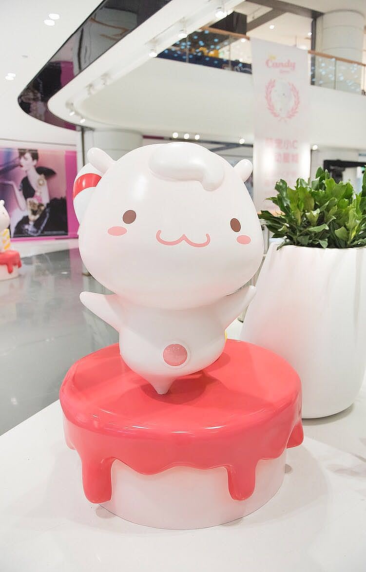 海信广场海信广场吉祥物小c开发及商场美陈设计