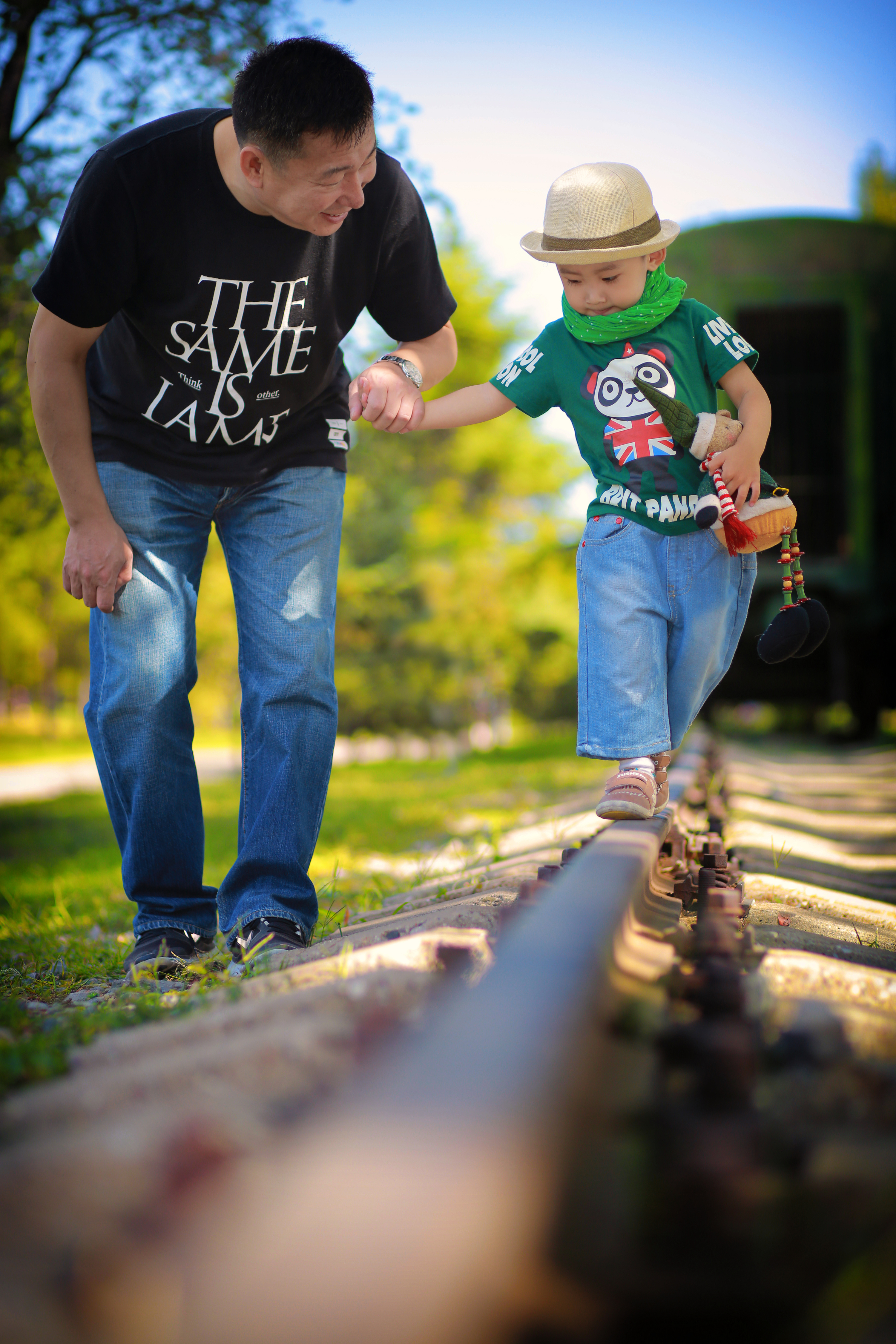 沈阳周末一家人随拍|摄影|人像摄影|沈阳左右文化 - 原创作品 - 站酷