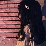 爱意埋葬于花海的头像