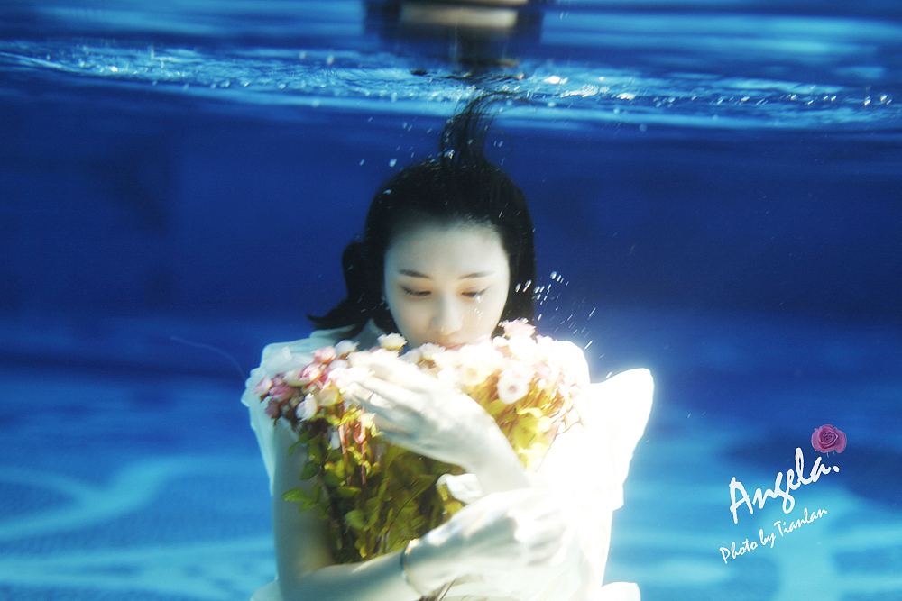 水下人像-----《海的女儿》（图ZMzYzOTg5NDQ=） - 人像摄影 - 站酷设计师天蓝2009原创素材 - 站酷ZCOOL