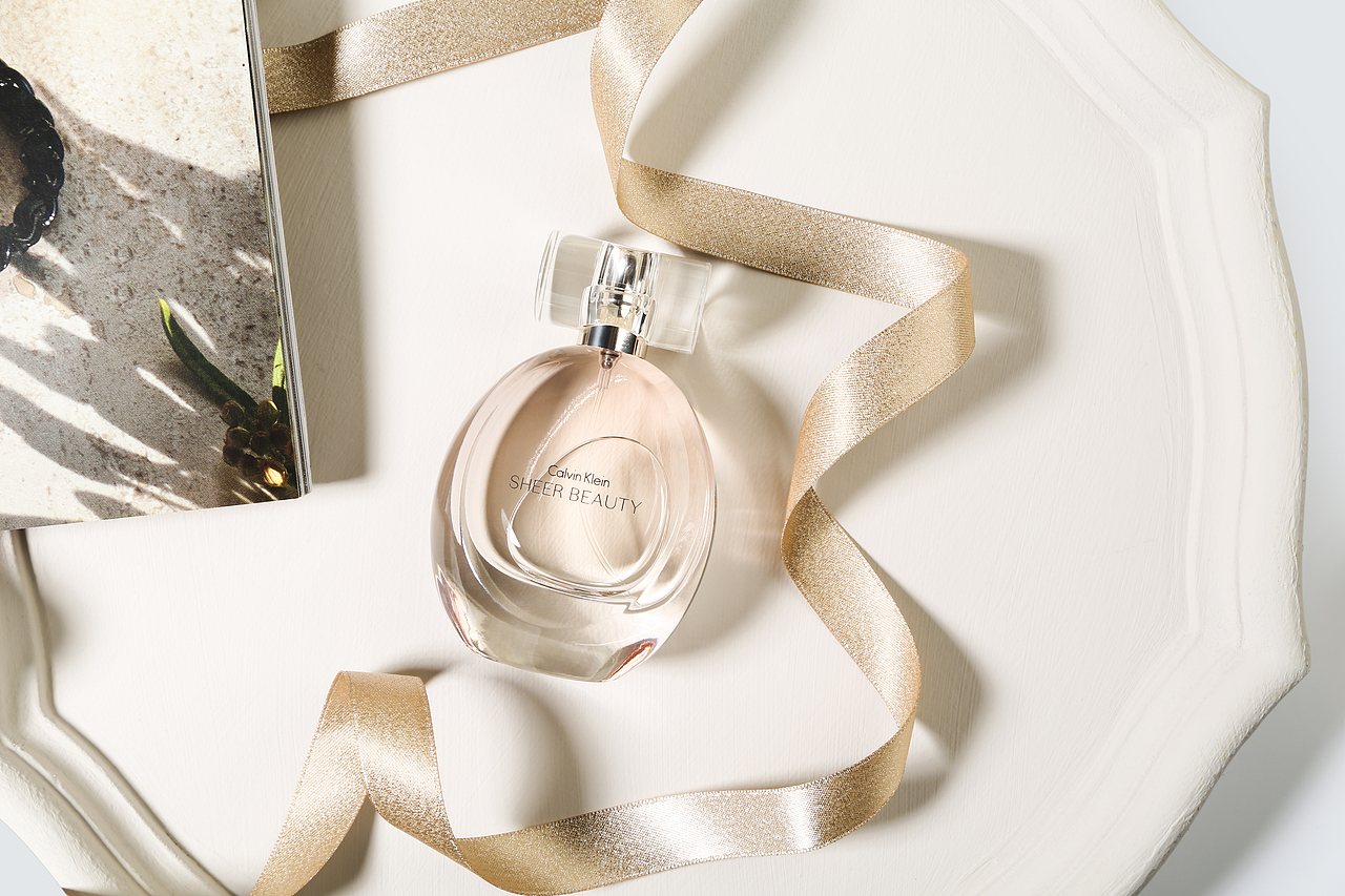 香水（图ZMTc0NjU0NDM2） - 产品摄影 - 站酷设计师摄影师晨光原创素材 - 站酷ZCOOL