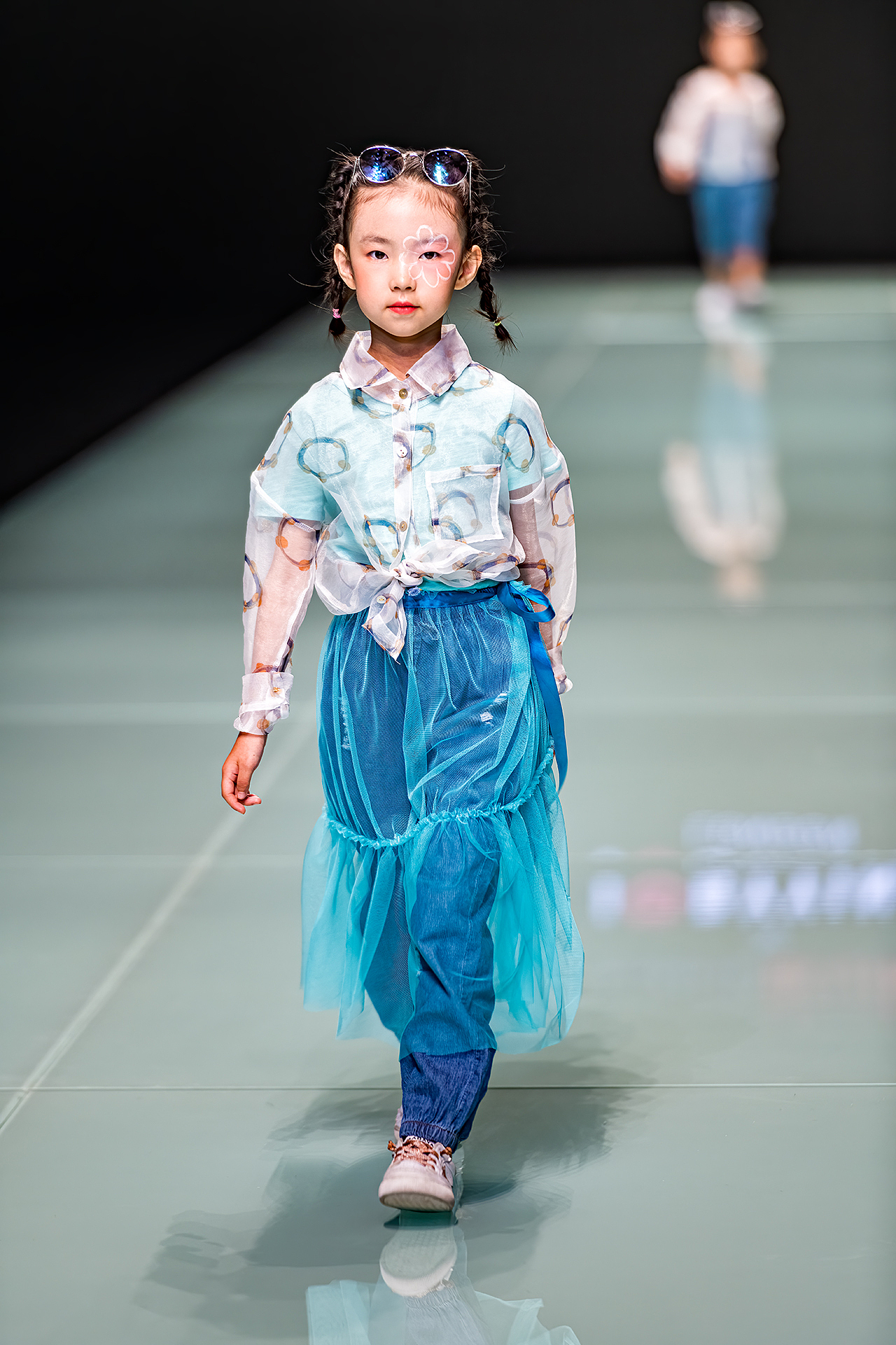 ESMOD北京 x I LOVE BYYING 2020S/S新品发布会（图ZMTc3NjMxNjMy） - 儿童服饰 - 站酷设计师都文明原创素材 - 站酷ZCOOL