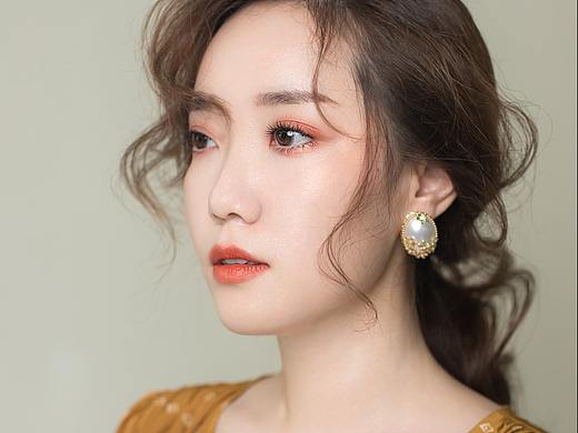 曾云化妆造型师~自然舒适、无重力感的清透眼妆~ 