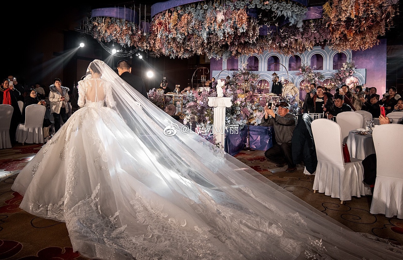 婚礼跟妆大片出炉 太美了叭❤