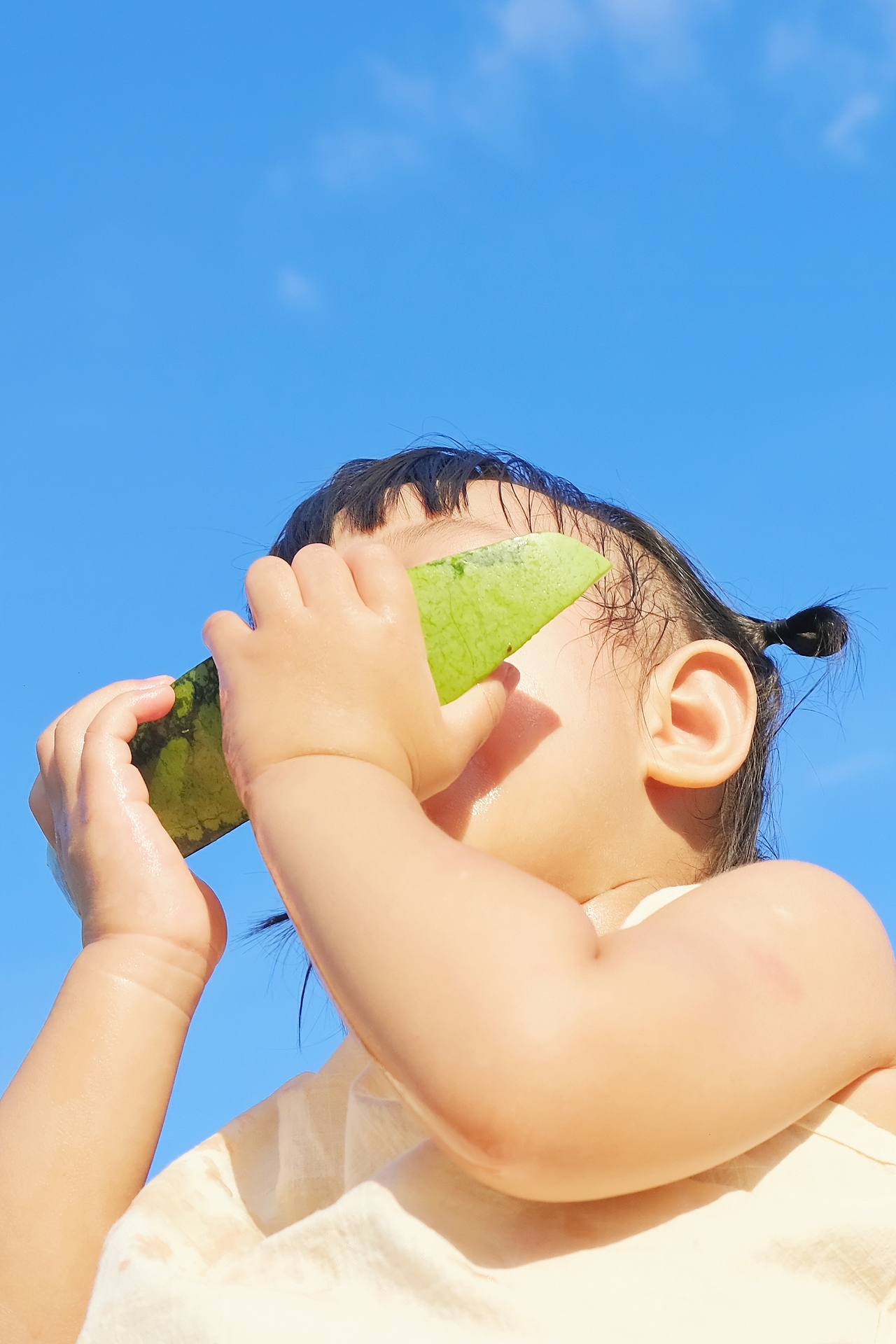 稻田加西瓜，这是你记忆里的夏天吗（图ZMzY3MzgyNzQ4） - 人像摄影 - 站酷设计师陳丫丫原创素材 - 站酷ZCOOL