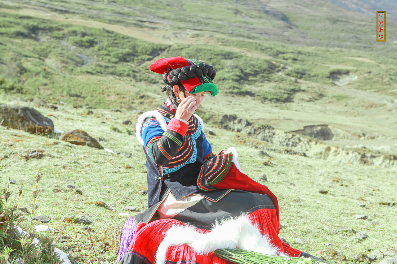 彝族美女 - 原创作品 - 站酷(zcool)