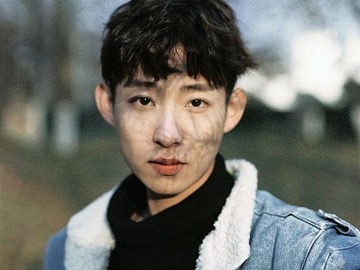 胶片里的少年