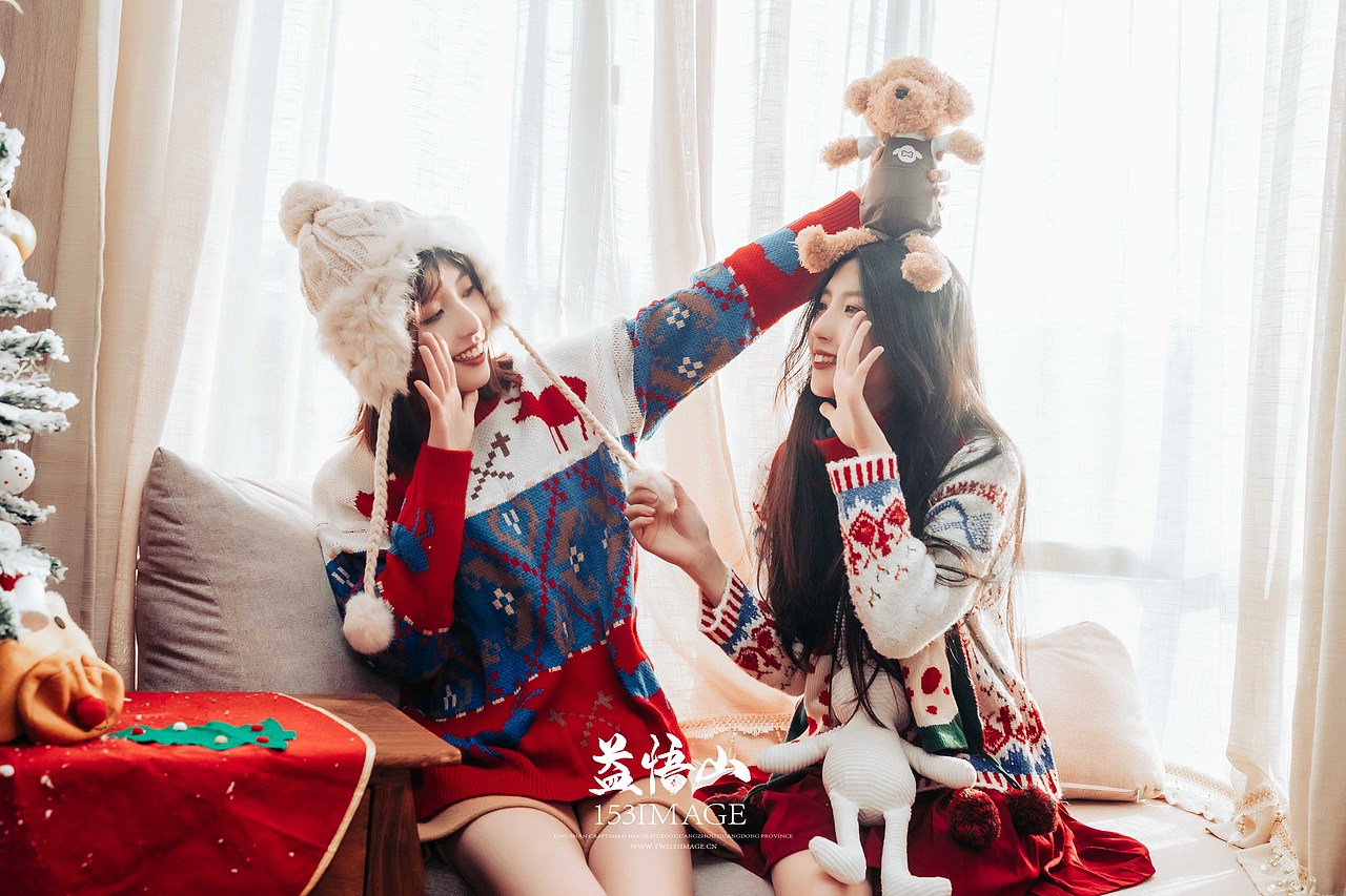 网红圣诞双胞胎姐妹