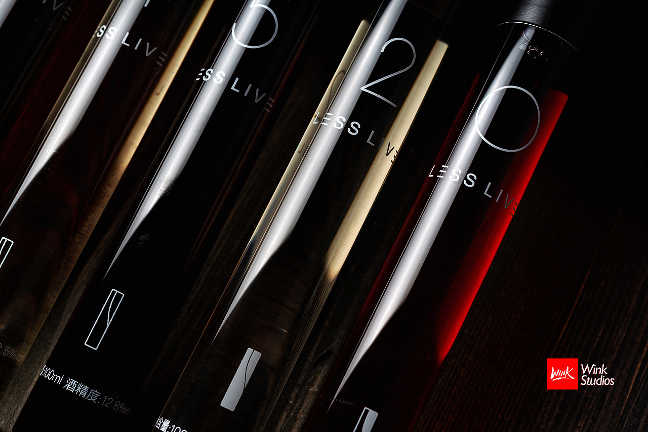 小支酒,暗调里的一缕灯