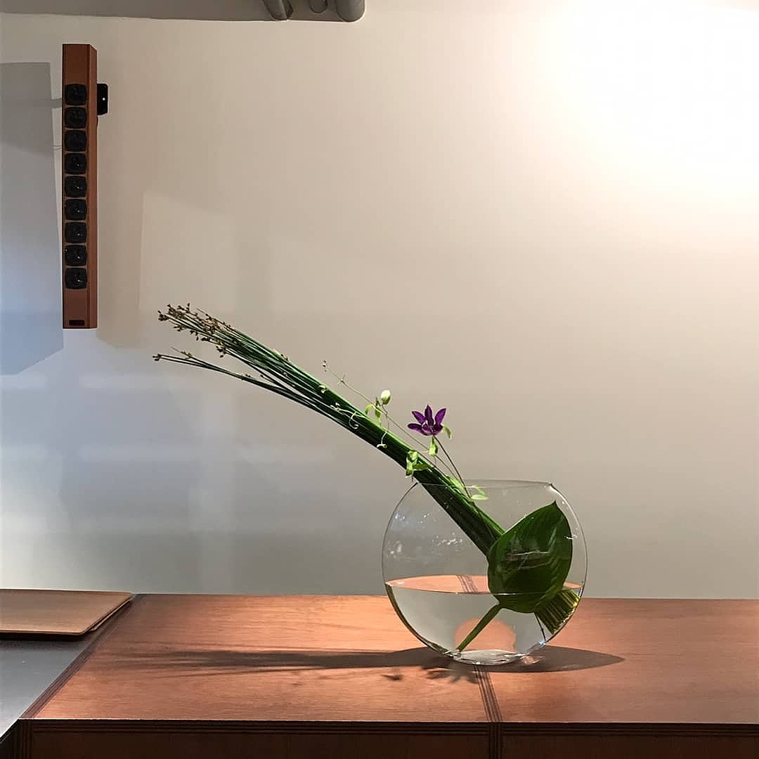花艺软装,一组极简线条花艺创作,山水青华出品.