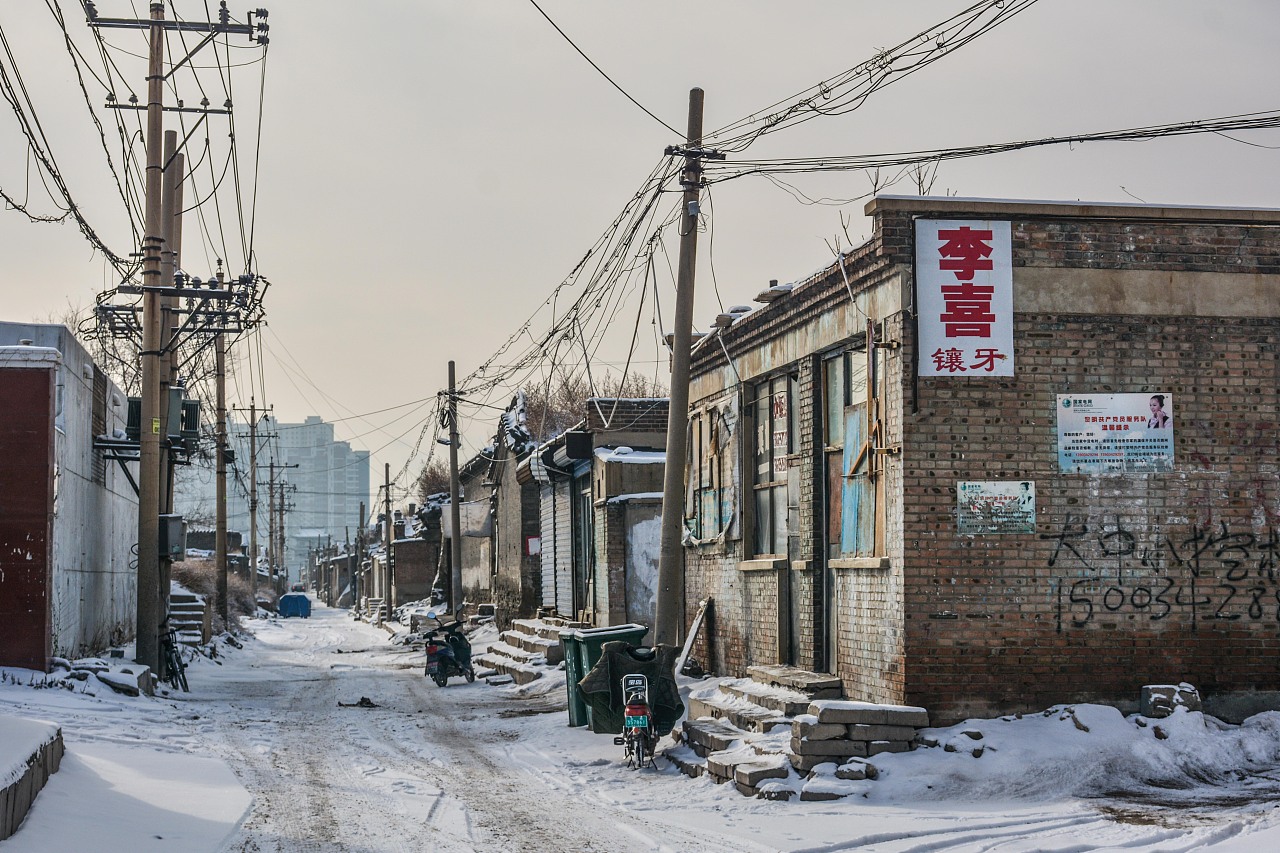 雪后的大同古城街巷