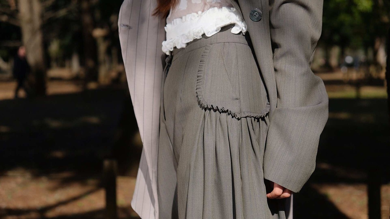 不对称外套 tuck阔腿裤