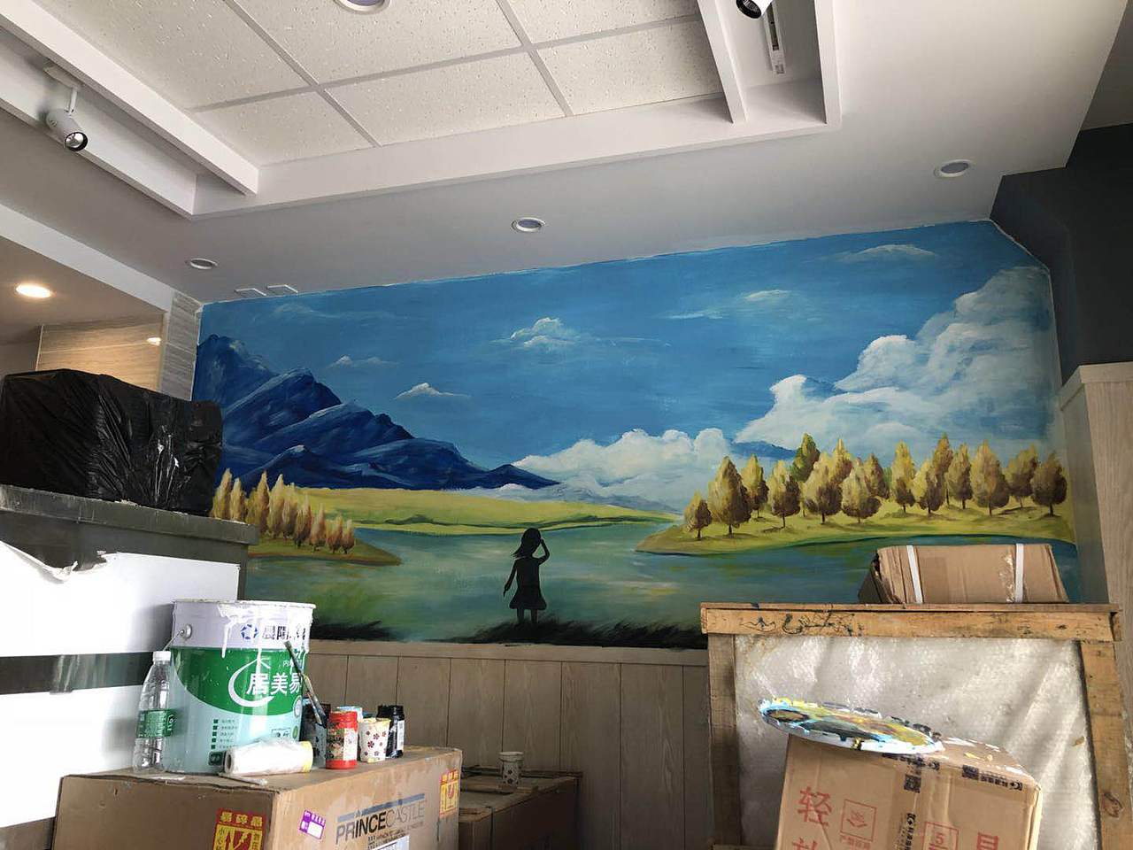 华莱士墙体彩绘 加墙体绿植彩妆