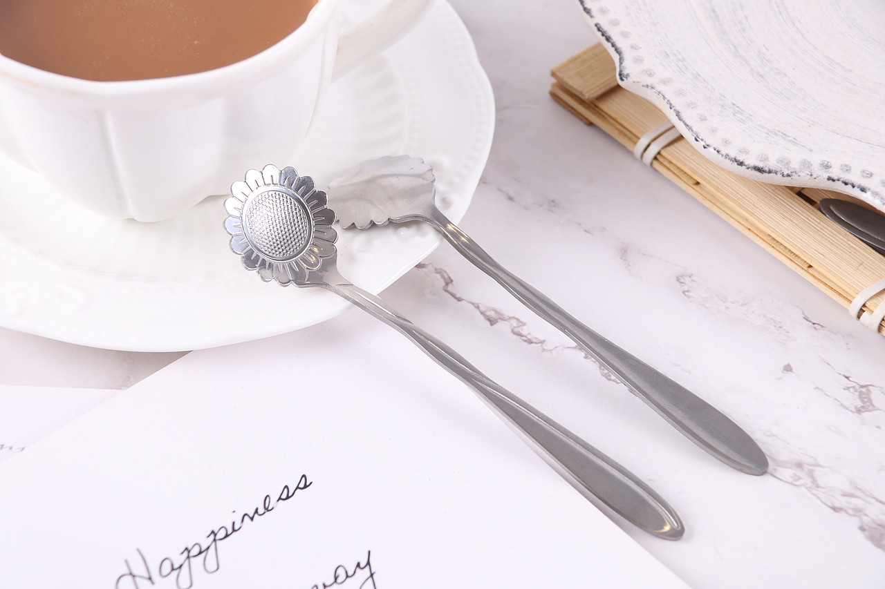 C03-餐具\V32向日葵小勺子