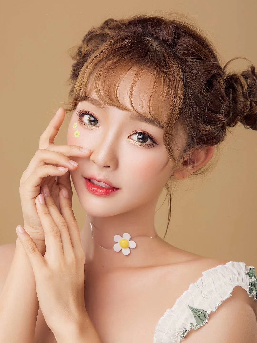 美瞳产品拍摄 化妆品 护肤品 美妆产品模特拍摄（图ZMTY5MDU1ODEy） - 人像摄影 - 站酷设计师北斗摄影原创素材 - 站酷ZCOOL