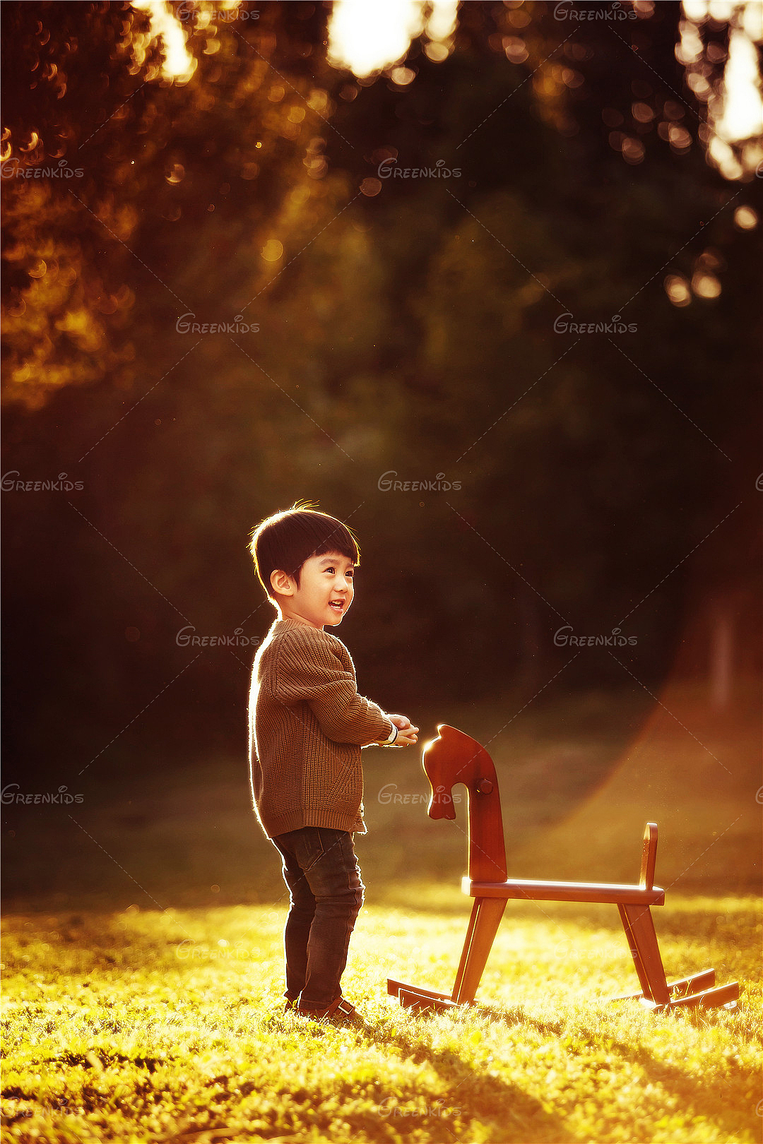 時(shí)光匆匆（圖ZMjcxODAyNDQ0） - 人像攝影 - 站酷設(shè)計(jì)師格林童趣兒童攝影原創(chuàng)素材 - 站酷ZCOOL