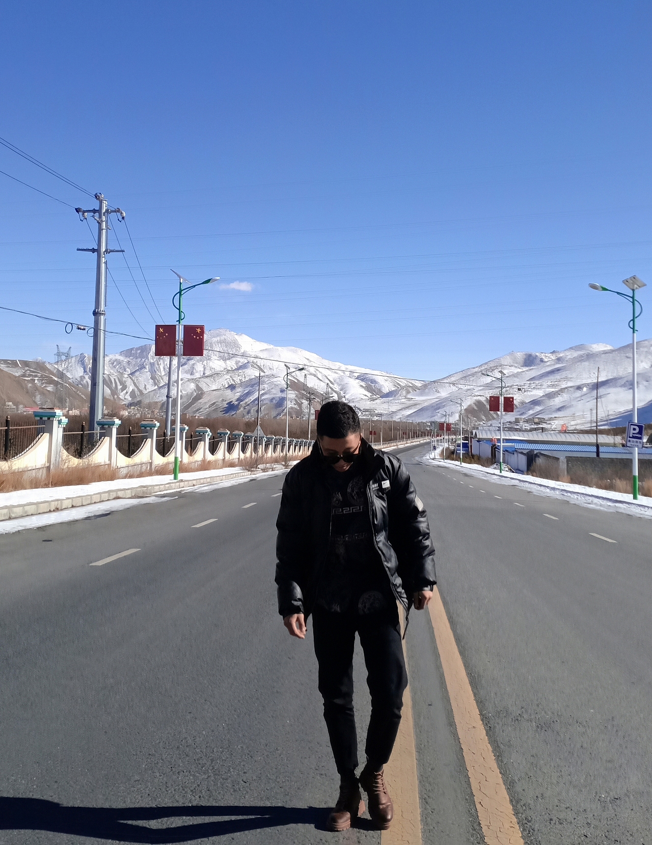 歌手久美江措照片