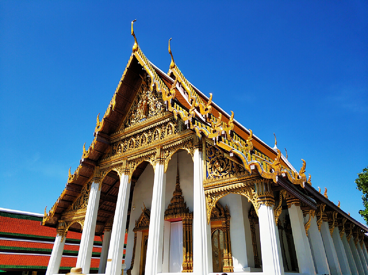黄金和宝石打造的梦幻宫殿“泰国大皇宫”