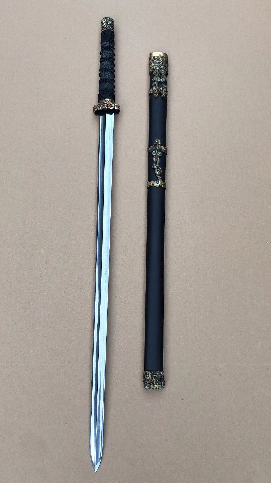 螭龙双手秦剑 特制双槽大瓦面剑背起脊