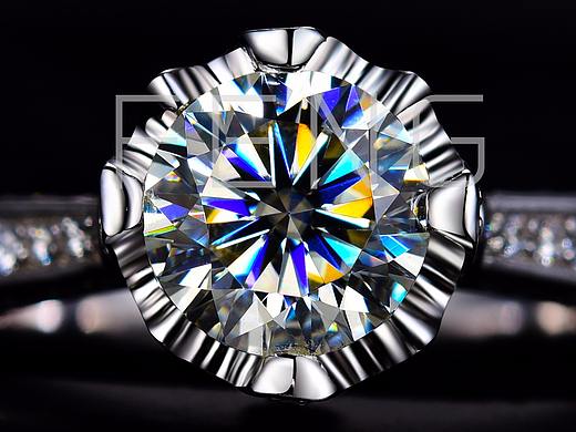 拍了一颗莫桑钻,感觉还不错