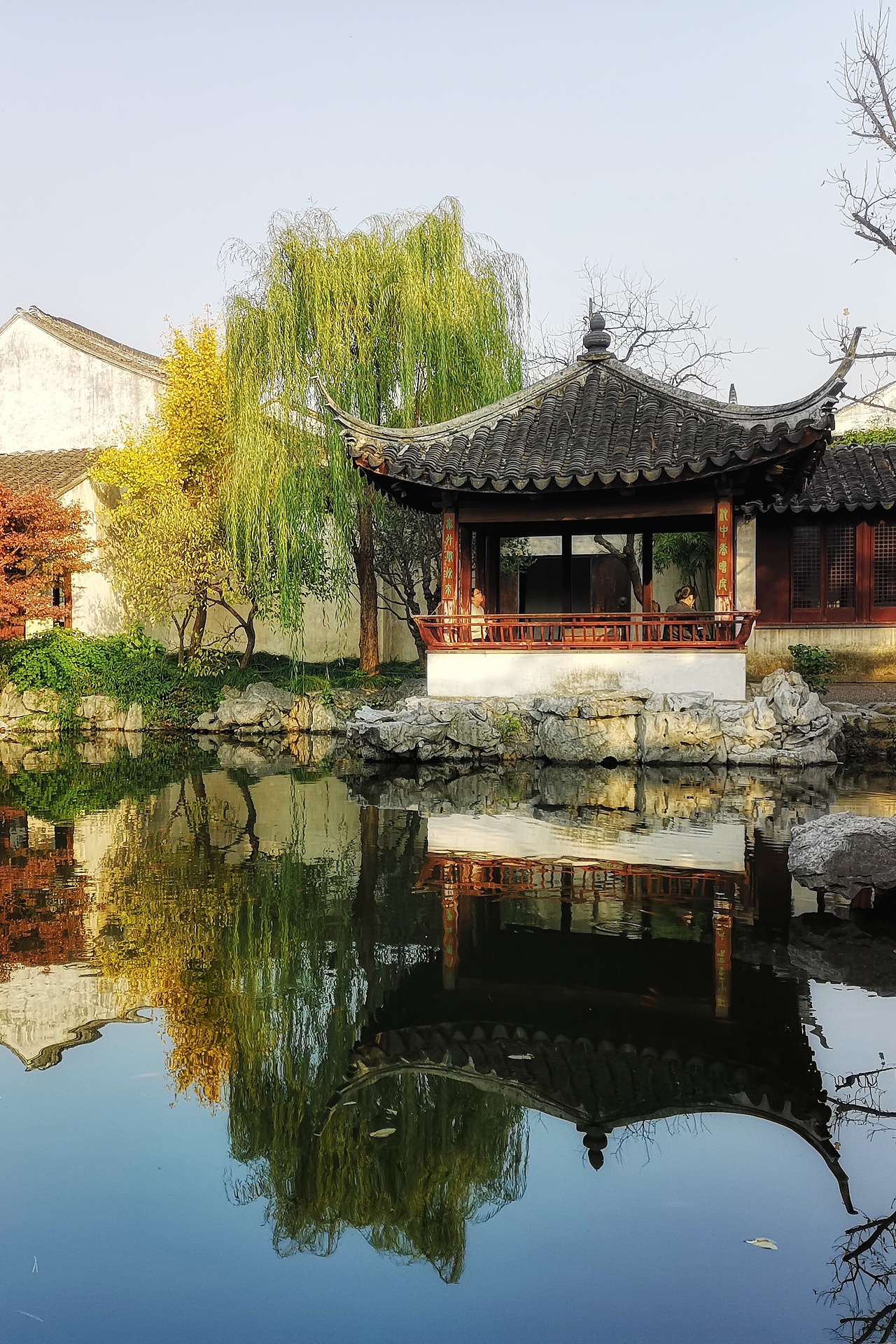 2018摄影作品合集 | 一声惊笛顾白衣