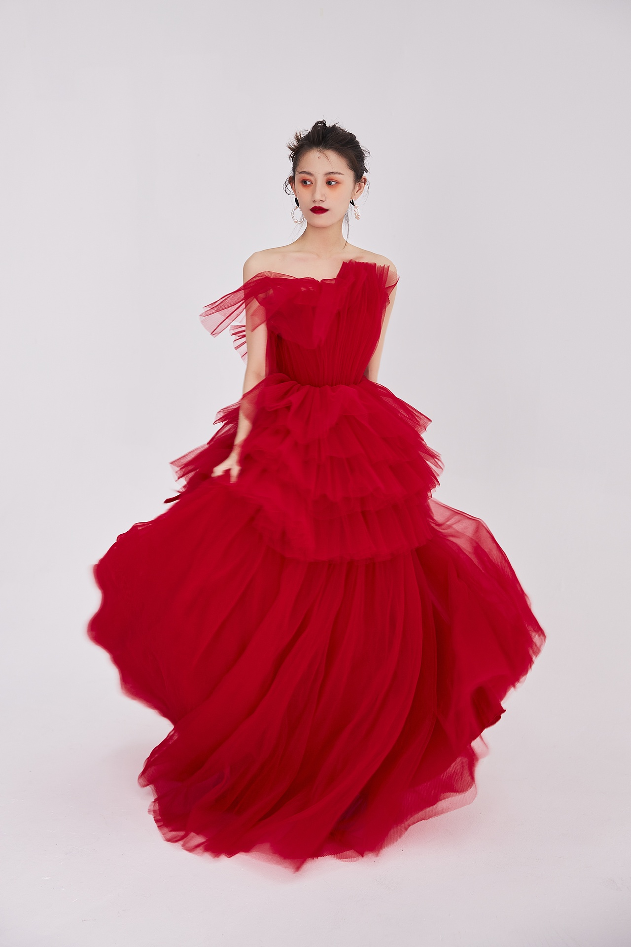 红裙轻舞 高定礼服写真