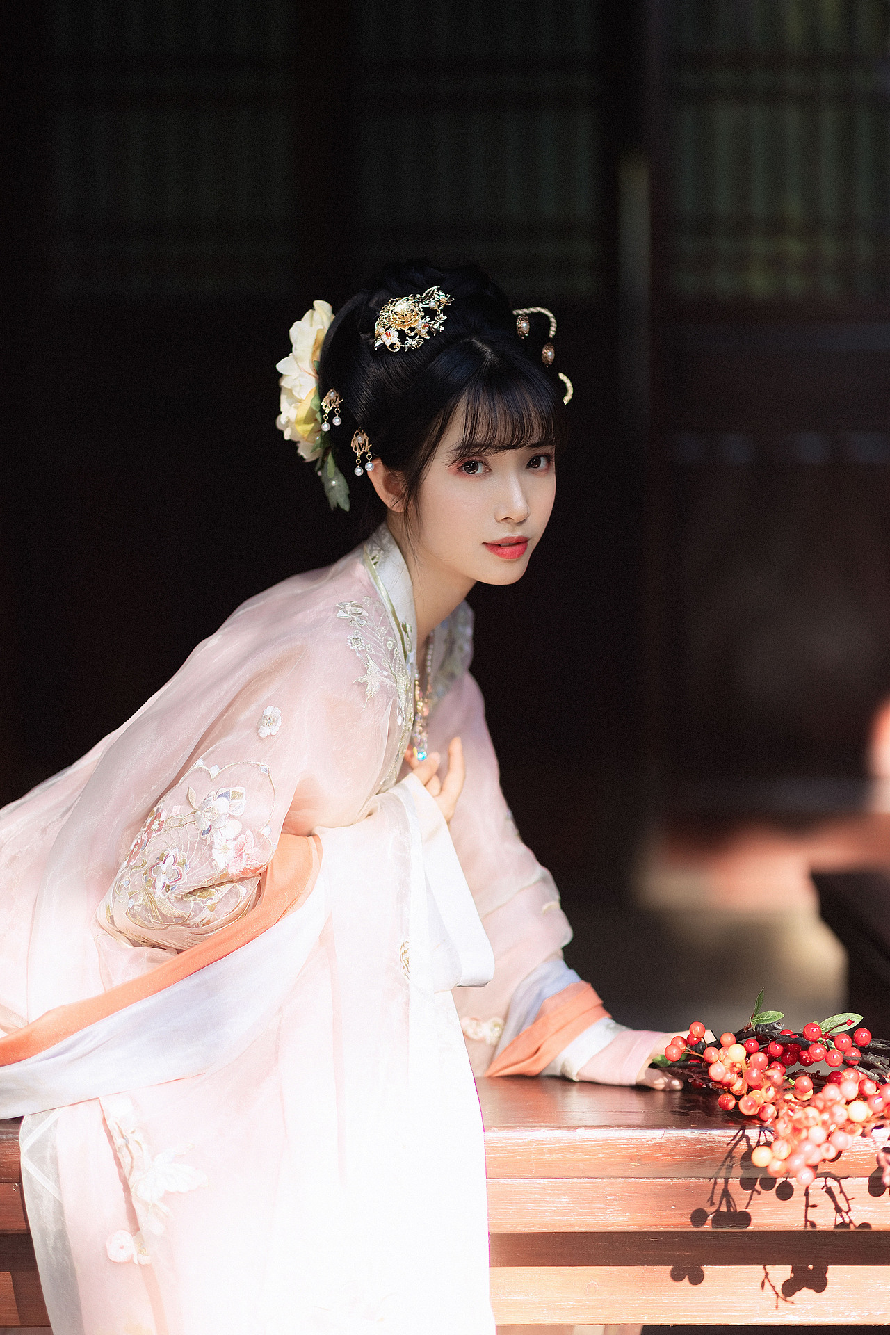 红豆相思（图ZMzI4MTAyMTA0） - 人像摄影 - 站酷设计师若寒Rock原创素材 - 站酷ZCOOL