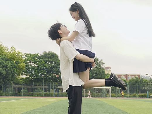 我想 就这样牵着你的手不放开💗