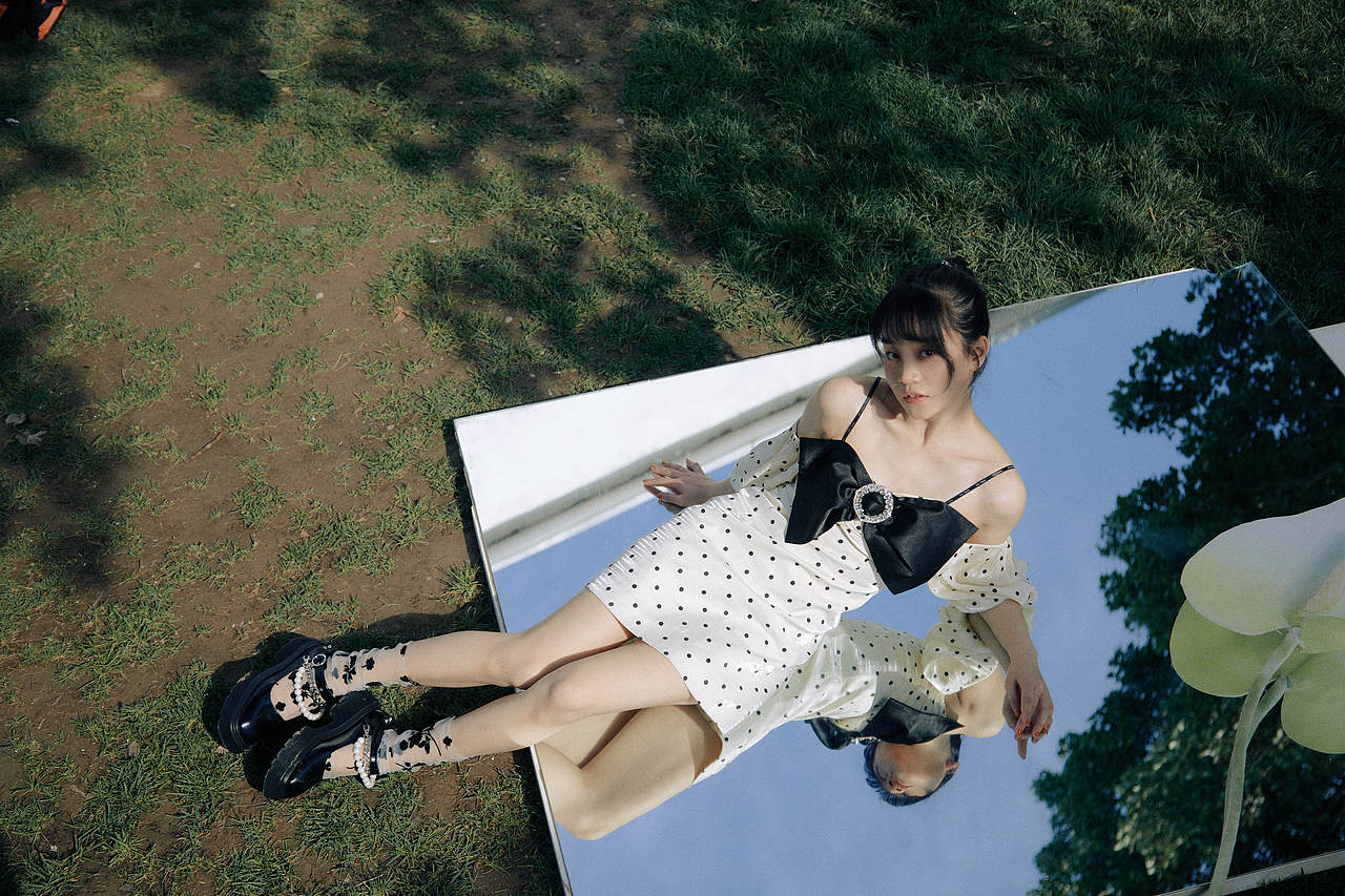 | 艺人拍摄 |李曼妮