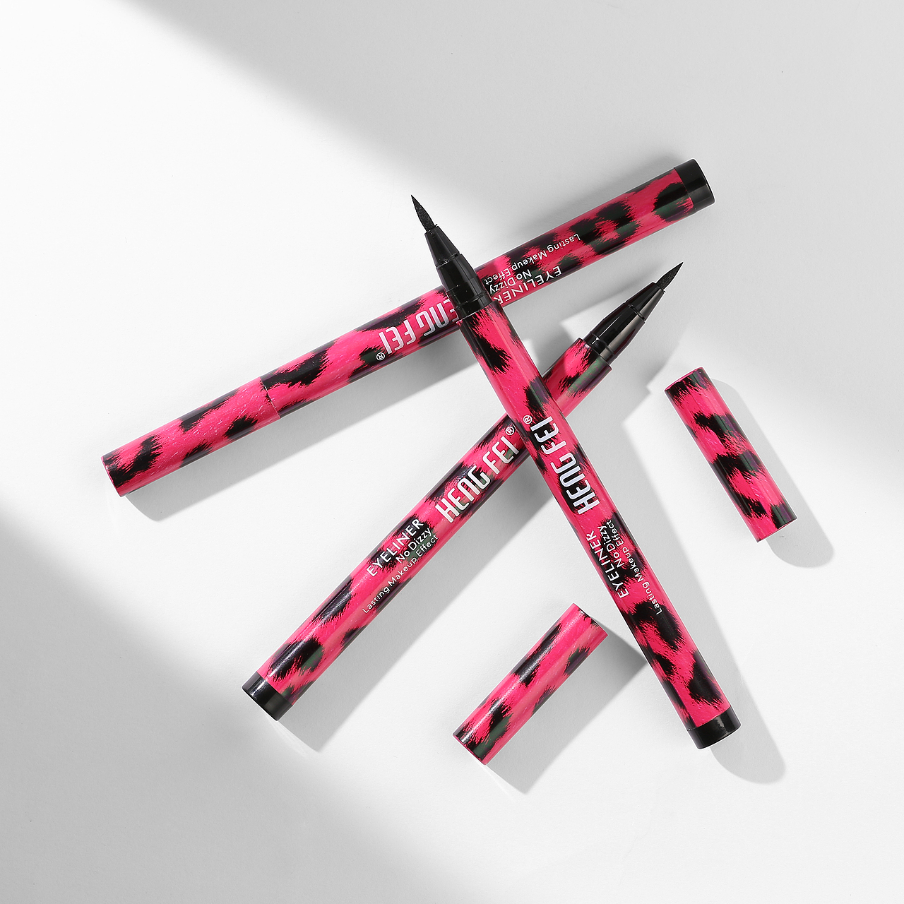 眼线笔化妆品（图ZMTc4NzA1MTMy） - 产品摄影 - 站酷设计师讲故事的镜头原创素材 - 站酷ZCOOL