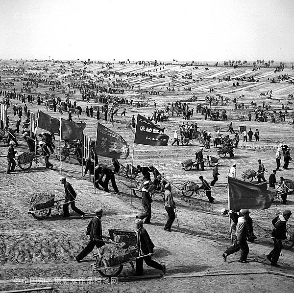 溧塘水库怀旧挑圩图（图ZMTMxNjY3OTY4） - 商业插画 - 站酷设计师猫屋Becky原创素材 - 站酷ZCOOL