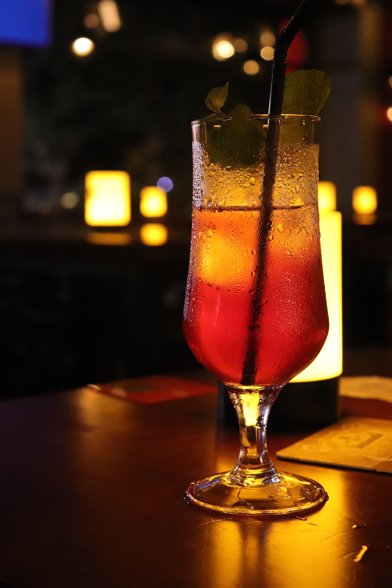 Bar & She（图ZMTgwNTA1MzMy） - 产品摄影 - 站酷设计师是进击的脸猫呀原创素材 - 站酷ZCOOL