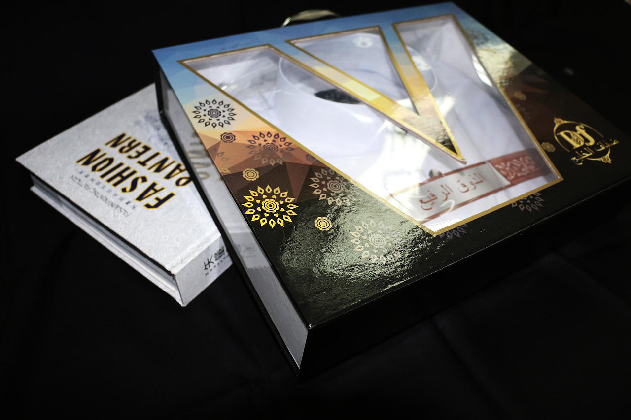 手提的设计,让购买者更方便携带。